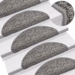 Colore: Grigio Materiale: 100% PP arricciato Dimensioni: 56 x 17 x 3 cm (L x P x A) Peso del pelo: 700 g/m² Con nastro biades ...