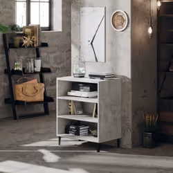 Questa credenza sarà un'ottima aggiunta al vostro spazio abitativo. Il mobile è realizzato in truciolato, offrendo robustezza ...