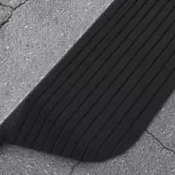 Questo set composto da 2 rampe per soglia può essere ampiamente utilizzato per assistere nel trasporto di deambulatori, scoot ...