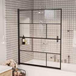 La nostra doccia combina stile e funzionalità e si adatta perfettamente al vostro arredo bagno. I profili in alluminio e il p ...