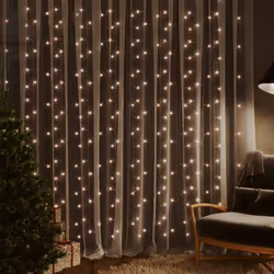Questa luce fatata a tenda è perfetta per l'uso come aggiunta di illuminazione a qualsiasi progetto decorativo. È adatta per  ...