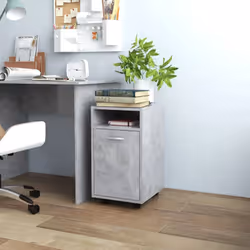 Questa classica credenza è dotata di ruote girevoli per una facile mobilità e offre ampio spazio per riporre bevande, riviste ...