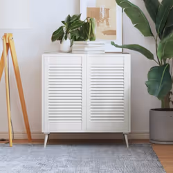 Queste ante in legno con design a lamelle sono la scelta perfetta se desiderate un elemento d'accento o per migliorare il flu ...