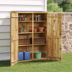 Questo capanno da giardino in legno è l'aggiunta perfetta al vostro spazio esterno e vi aiuta a riporre gli attrezzi tenendol ...