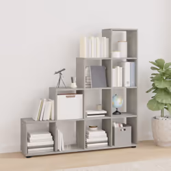 Questa libreria a scala, con la sua struttura ispirata alle scale, unica ma funzionale, diventerà il punto focale di ogni sta ...