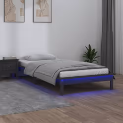 Questo giroletto in legno con luci a LED, dal design semplice ma senza tempo, è un'aggiunta davvero pratica e decorativa alla ...