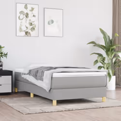 Ottieni una notte di sonno migliore e riposante con questo giroletto! È un'accogliente aggiunta a qualsiasi camera da letto.  ...