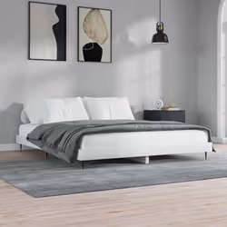 Ottieni una notte di sonno migliore e riposante con questo giroletto! È un'accogliente aggiunta a qualsiasi camera da letto.  ...