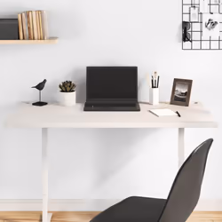 Date una nuova vita al vostro tavolo grazie a questo piano per la scrivania in legno. È la soluzione perfetta per rinnovare i ...