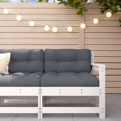 Questo divano angolare da giardino in legno, che si distingue per il design a doghe, sarà un ottimo complemento al vostro gia ...