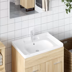Questo lavandino è un complemento elegante e intramontabile per qualsiasi bagno, servizio igienico o toilette. Materiale resi ...