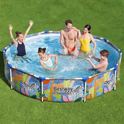 Vi divertirete un mondo insieme alla vostra famiglia e ai vostri amici in questa piscina Steel Pro della Bestway. La forma ro ...