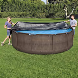 Impedite che detriti, foglie, e rifiuti finiscano nella vostra piscina con questo telo Flowclear della Bestway. Il telo di co ...
