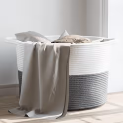 Questo cestino per la biancheria colpisce per il suo design moderno e oltre ad essere pratico è anche accattivante in qualsia ...