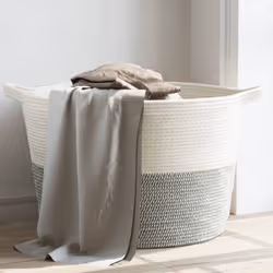 Questo cestino per la biancheria colpisce per il suo design moderno e oltre ad essere pratico è anche accattivante in qualsia ...
