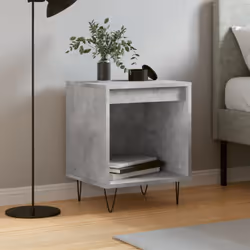 Questo comodino, caratterizzato da un design elegante e classico, è pensato per dare un tocco in più al vostro arredamento d' ...