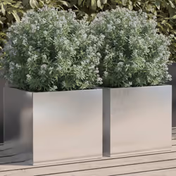 Queste fioriere sono ideali per gli appassionati del fai da te che desiderano decorare il proprio giardino, balcone o patio. ...