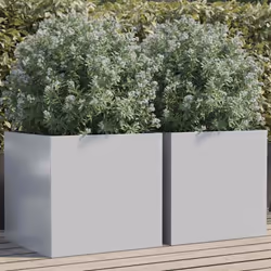 Queste fioriere sono ideali per gli appassionati del fai da te che desiderano decorare il proprio giardino, balcone o patio. ...