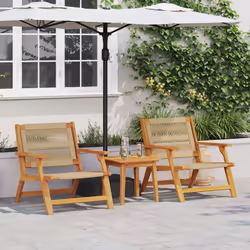 Questo set elegante di mobili da giardino include due sedie relax e un tavolino quadrato, perfetto per trasformare ogni balco ...