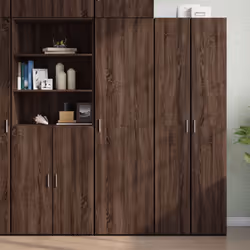 State cercando una credenza alla moda? Questa credenza ben progettata aggiunge un fascino elegante ai vostri interni! Materia ...