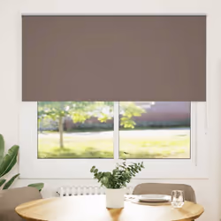 Eleva lo stile e la funzionalità della tua stanza con questa tenda a rullo, che offre privacy, controllo della luce e regolaz ...