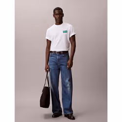 Calvin Klein T-shirt con stemma in stile college - Vista aggiuntiva 2