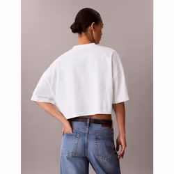 Calvin Klein T-shirt con logo in stile college corta - Vista aggiuntiva 4