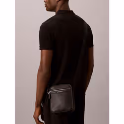 Calvin Klein Borsa reporter in ecopelle traforata - Vista aggiuntiva 4