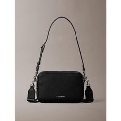 Calvin Klein Borsa per fotocamera con logo sulla tracolla