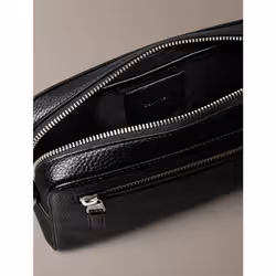 Calvin Klein Pochette da polso con logo Signature in pelle martellata - Vista aggiuntiva 3