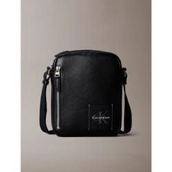 Calvin Klein Borsa reporter monologo